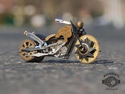 Karya Seni Miniatur Motor Ini Dibuat Selama 50 Jam
