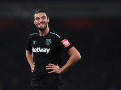 Chelsea Bidik Andy Carroll?