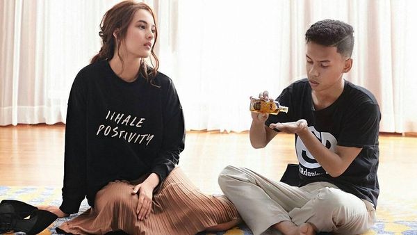 Terlalu Kocak, Deretan Foto Editan Pria Indonesia Bersama Artis Cantik