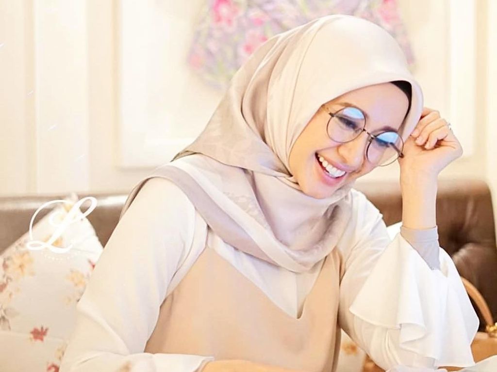 Ini Jenis Hijab yang Akan Kamu Temukan di Mana-mana Saat Lebaran Ini Jenis Hijab yang Akan Kamu Temukan di Mana-mana Saat Lebaran
