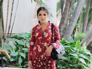 Cara Nindy Ayunda Ajarkan Anak Beribadah