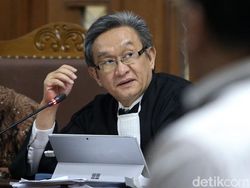 Maqdir Ismail Sebut KPK Gunakan Opini untuk Tolak RKHUP