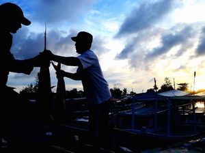 Meniti Pagi Dalam Kebesamaan