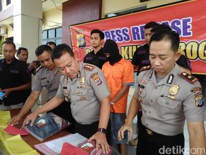 Misteri Mobil Hitam dan Ponsel Perempuan yang Tewas di Dalam Sumur Misteri Mobil Hitam dan Ponsel Perempuan yang Tewas di Dalam Sumur