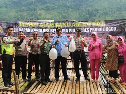 7.500 Benih Ikan Dilepasliarkan di Perairan Ranu Agung