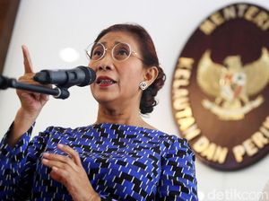 Kado HUT ke-73 RI, Susi Tenggelamkan 125 Kapal Maling Ikan Kado HUT ke-73 RI, Susi Tenggelamkan 125 Kapal Maling Ikan