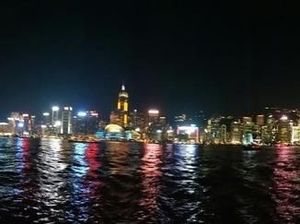 Inilah Cara Terbaik Melihat Symphony of Light Hong Kong