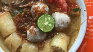 Sluurp! Segar Gurih Soto Mie Bogor Buat Hangatkan Badan Pagi Ini