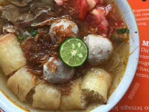 Sluurp! Segar Gurih Soto Mie Bogor Buat Hangatkan Badan Pagi Ini Sluurp! Segar Gurih Soto Mie Bogor Buat Hangatkan Badan Pagi Ini