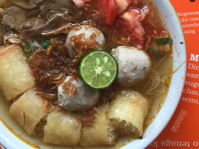 Sluurp! Segar Gurih Soto Mie Bogor Buat Hangatkan Badan Pagi Ini