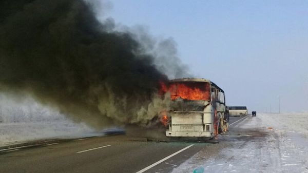 Penampakan Bus Terbakar di Kazakhstan yang Tewaskan 52 Orang