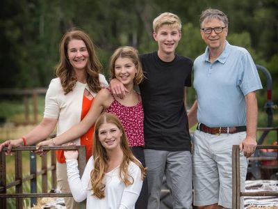 Putra Putri Bill Gates yang Menderita