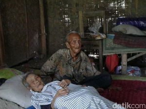 Tetap Romantis, Begini Kemanjaan Mbah Brontok dan Mbah Sukir
