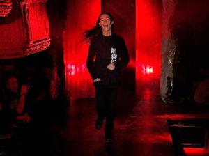 Desainer Alexander Wang Bantah Tuduhan Predator Seks 