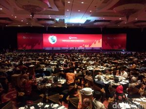 Teguran Jokowi ke Bank Nasional:  Keasyikan Kumpulkan Tabungan Teguran Jokowi ke Bank Nasional:  Keasyikan Kumpulkan Tabungan