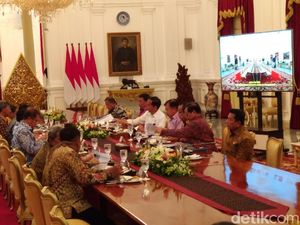 Jokowi, Menteri dan Aher Rapat soal UIII, Singgung Rumah Cimanggis? Jokowi, Menteri dan Aher Rapat soal UIII, Singgung Rumah Cimanggis?