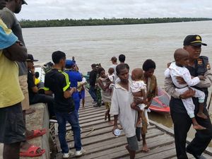 Foto: Jauhnya Lokasi Evakuasi Penderita Gizi Buruk Asmat