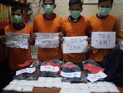 3 Penumpang Pesawat Tertangkap Selundupkan 2 Kg Sabu di Sepatu