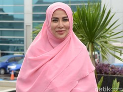 Nikita Mirzani Dikabarkan Lepas Hijab, Cinta Penelope Didoakan Istikamah