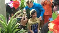 Suasana Haru dan Bahagia Siraman Ardina Rasti Jelang Nikah