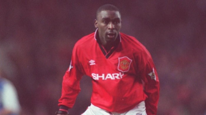 22 JAN 1995:  ANDY COLE IN ACTION IN HIS FIRST GAME FOR MANCHESTER UNITED AGAINST BLACKBURN IN A PREMIER LEAGUE MATCH AT OLD TRAFFORD. MANCHESTER UNITED WON 1-0. Mandatory Credit: Mike Hewitt/ALLSPORT