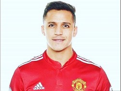 Alexis Sanchez Follow Instagram Manchester United