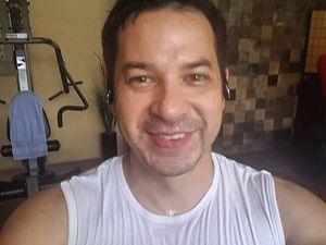 Makin Tua Makin Macho! Begini Olahraganya Para Artis Senior Indonesia