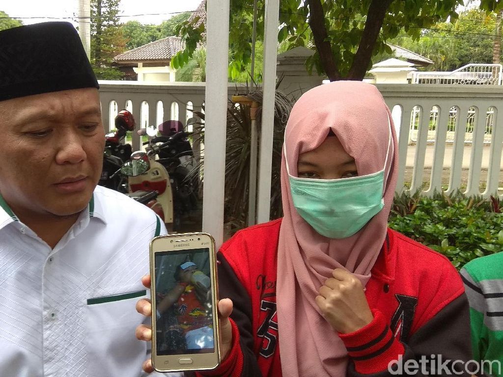 Terjerat Lintah Darat, Wanita Karawang Tawarkan Ginjal via Medsos Terjerat Lintah Darat, Wanita Karawang Tawarkan Ginjal via Medsos