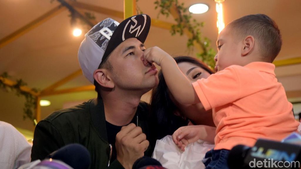 Momen Rafathar Manja ke Raffi Ahmad Momen Rafathar Manja ke Raffi Ahmad