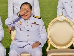 Tersangkut Skandal, Ini Foto Wakil PM Thailand dengan Jam Mewah