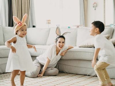 Potret Kompaknya Cathy Sharon Bersama sang Buah Hati