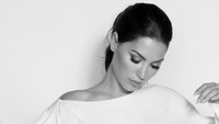 Wesley Sneijer selingkuh dengan Yolanthe Cabau van Kasbergen. Mereka tertangkap bermesraan, saat Sneijder masih menjadi suami Ramona Streekstra. (Foto: dok. Instagram)