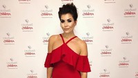 Imogen Thomas. Ada sejumlah gosip mengenai hubungan keduanya, salah satunya adalah bahwa Imogen pernah jadi kekasih satu malam Ronaldo di tahun 2006 -- dan kemudian berlanjut ke malam lainnya di 2011. (Foto: dok. Instagram)
