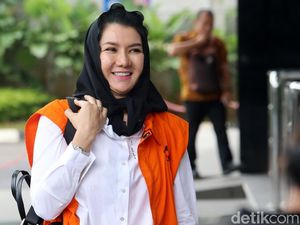 Bantah Terima Rp 6 M, Bupati Rita: Itu Hasil Jual Emas 15 Kg Bantah Terima Rp 6 M, Bupati Rita: Itu Hasil Jual Emas 15 Kg