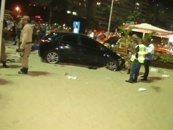 Horor! Mobil Tabrak Pengunjung Pantai di Brazil