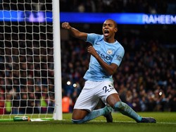Fernandinho Perpanjang Kontrak dengan City
