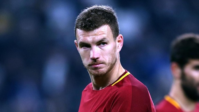 Di Tengah Isu ke Chelsea, Dzeko Akan Tetap Dimainkan Lawan Sampdoria