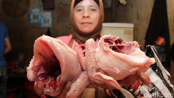 Harga Ayam Naik di Pasar Soreang Bandung