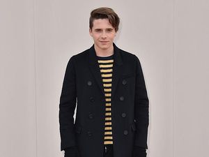 Netizen Salfok dengan Cara Pakai Sunblock ala Brooklyn Beckham Netizen Salfok dengan Cara Pakai Sunblock ala Brooklyn Beckham