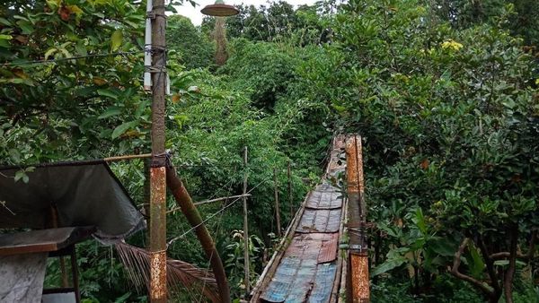 Masih Bikin Ngeri, Ini Penampakan Jembatan Gantung Depok-Jaksel