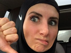 Hijabers Ini Terang-Terangan Kritik Hijab Sport Nike, Ada Apa?