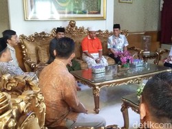KPU Jabar Lakukan Coklit di Rumah Uu Ruhzanul Ulum