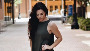 Foto: Pesona Ibu Anak 7 yang Viral karena Tetap Cantik dan Seksi