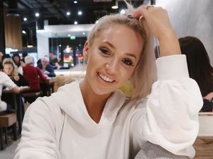 Minta Gratisan Menginap, YouTuber Seksi Ini Ditolak Hotel Mewah