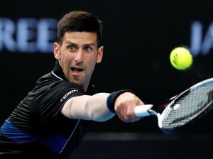 Sempat Cedera, Djokovic Menang dan Tembus Babak Keempat