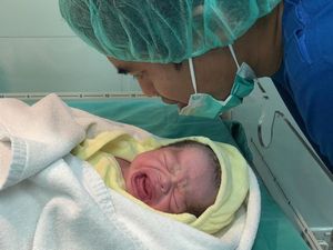 Tontowi Ahmad Dikaruniai Putra Kedua