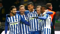 Hertha memimpin 1-0 berkat gol Davie Selke pada awal babak kedua. Foto: Hannibal Hanschke/Reuters