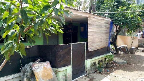 Ada di Gang Palmerah, Ini Penampakan Rumah Pemilik Ferrari B 1 RED