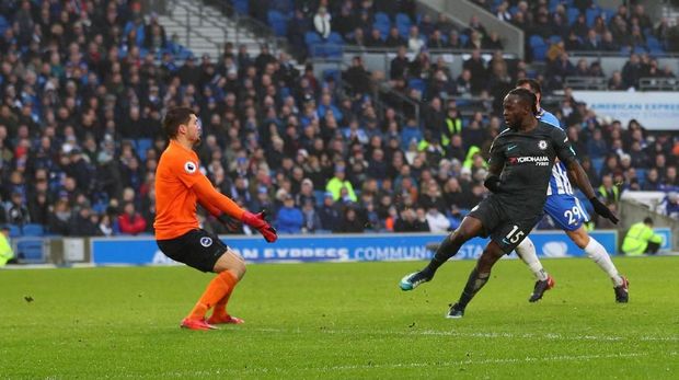 Hazard Dua Gol, Chelsea Kalahkan Brighton 4-0