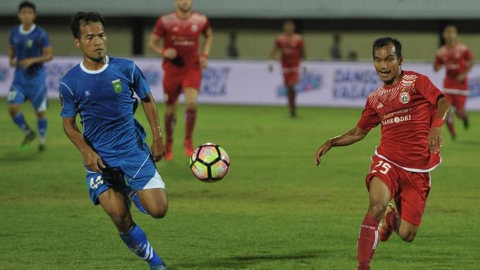 Riko Simanjuntak dipanggil ke timnas Indonesia oleh Luis Milla (Nyoman Budhiana/Antara Foto) Riko Simanjuntak dipanggil ke timnas Indonesia oleh Luis Milla (Nyoman Budhiana/Antara Foto)